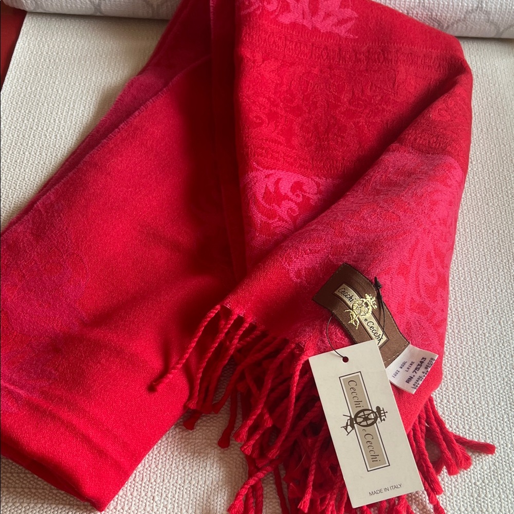 Italian wool scarf NWT